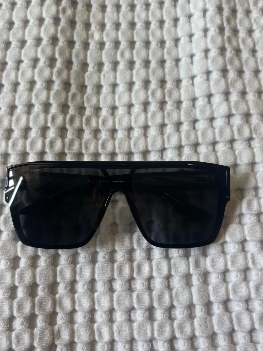 QUAY Sunglasses